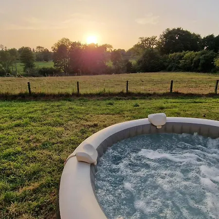Maison Calme Avec Et Beau Paysage, à 40mn Des Plages